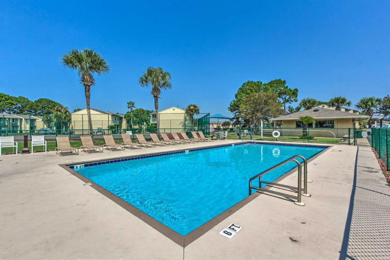 Evolve Pcb Resort Gem With Pool Walk To Beach! Holiday home *