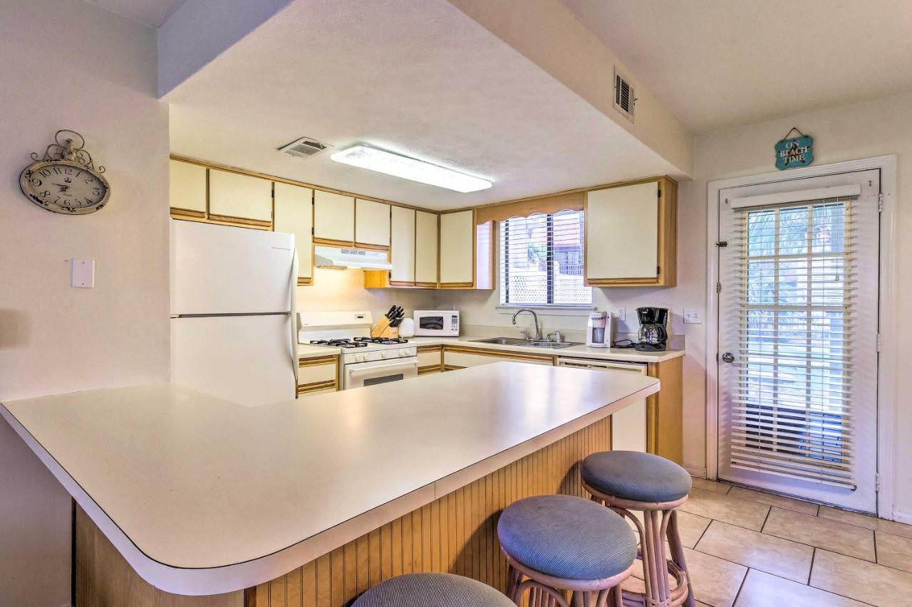 Evolve Pcb Resort Gem With Pool Walk To Beach! Holiday home