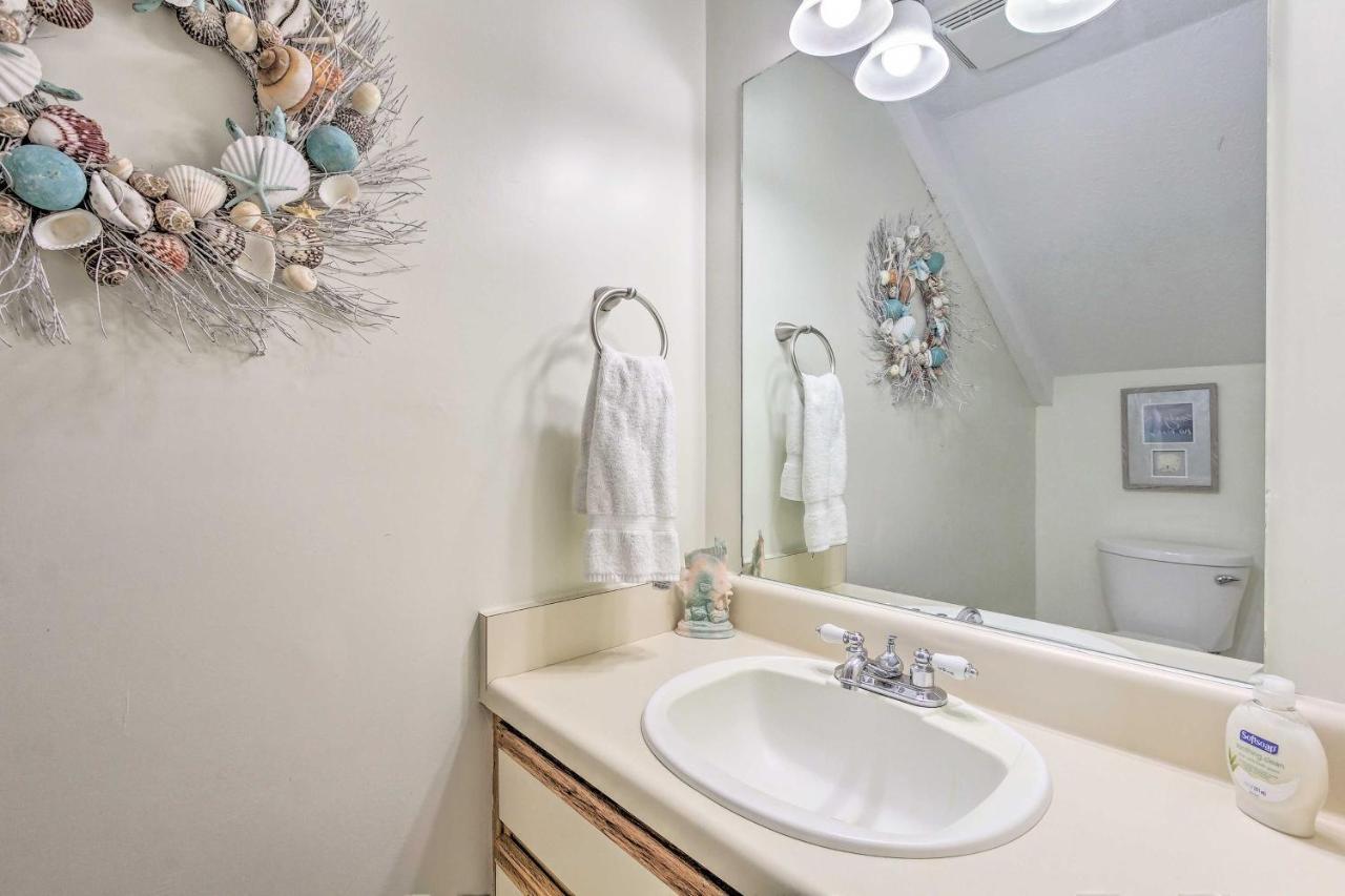 Evolve Pcb Resort Gem With Pool Walk To Beach! Holiday home